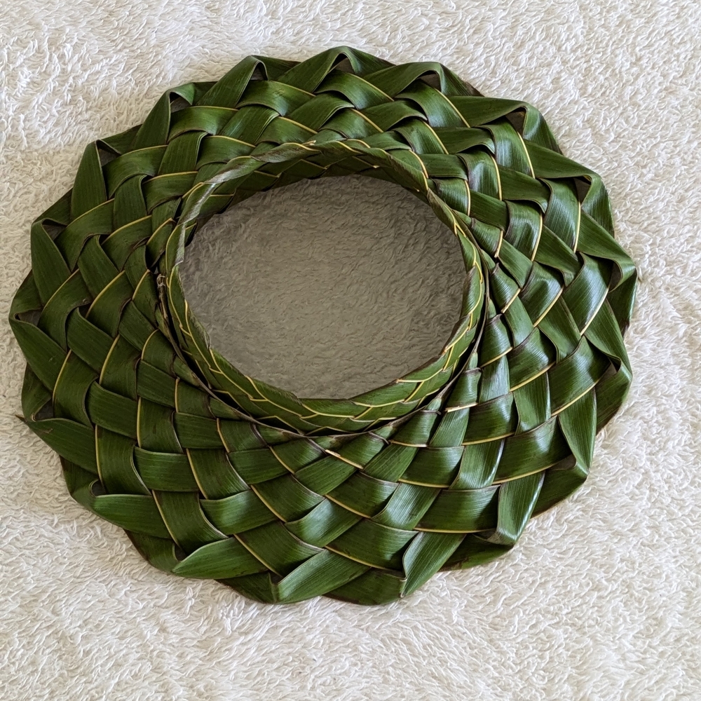 Hawaiian Coconut Leaf Hat - Picture 10 of 14